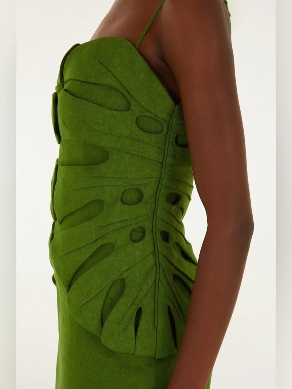 Farm Rio: Green Monstera Leaf Sleeveless Euroflax Premium Linen Maxi
Dress - Picture 4 of 14